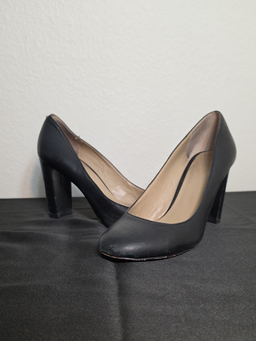 Ann Taylor Classic Black Leather High Heel Pumps